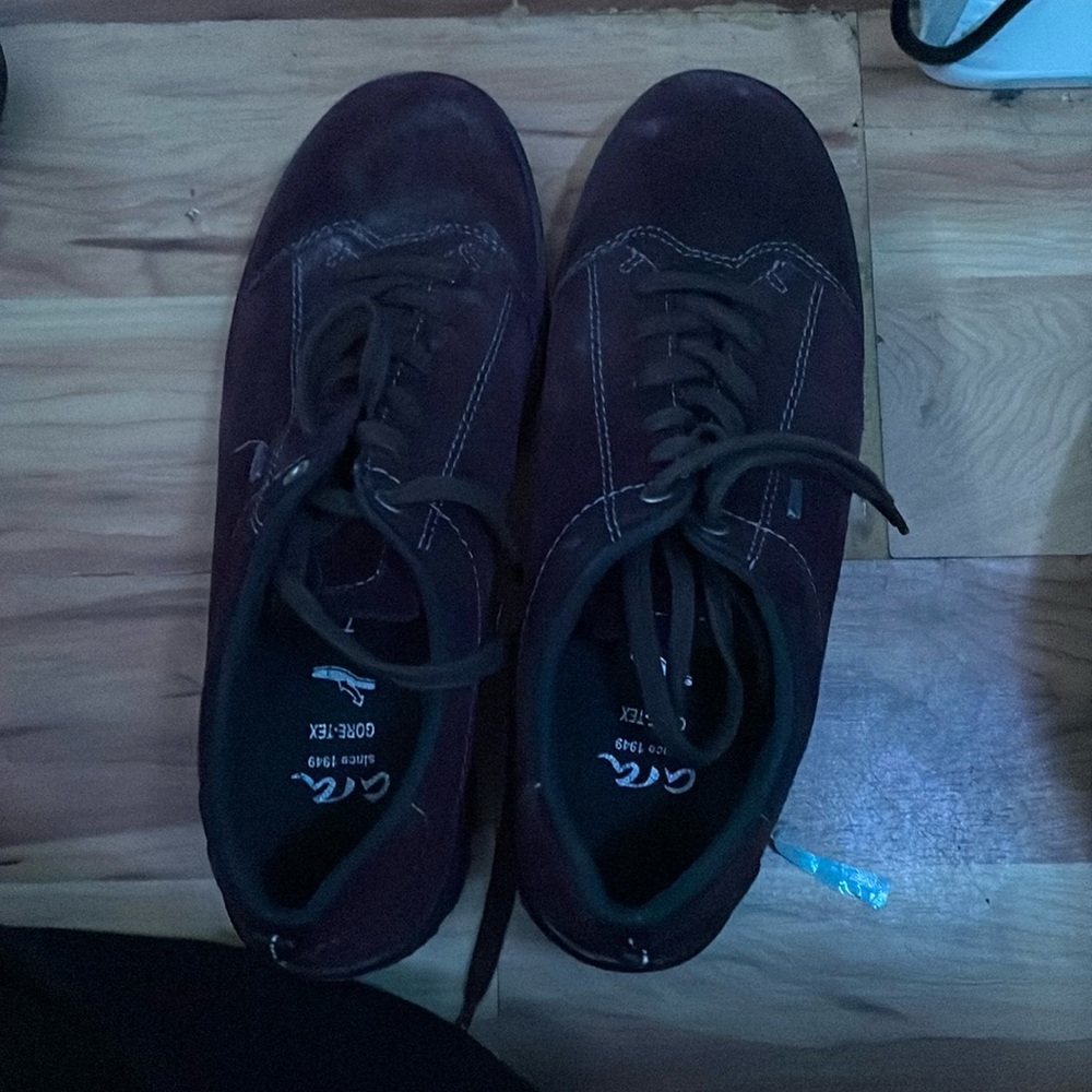 Ara shoes maroon color and size 7